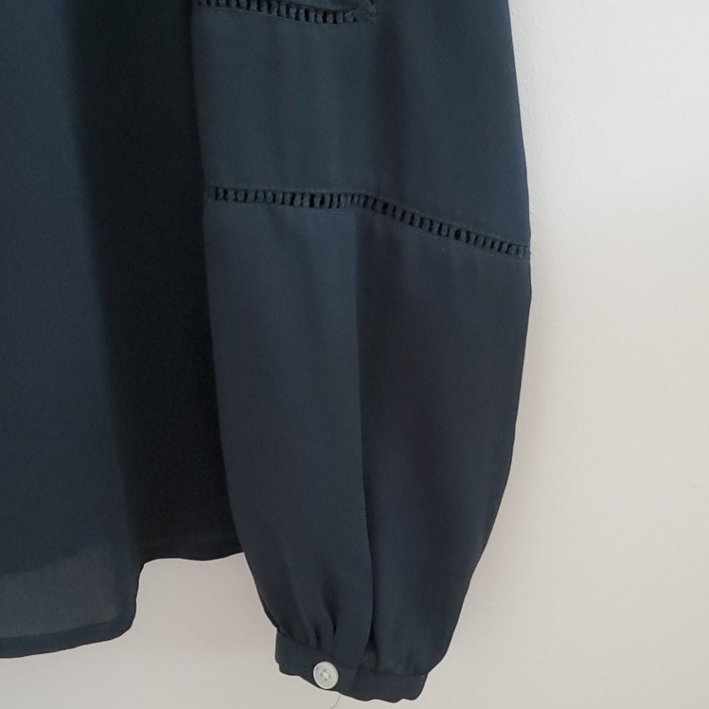 Blouse - Picture 3 of 3